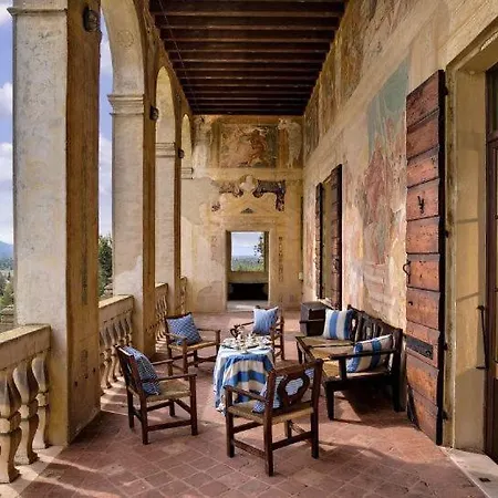 Pralungo Sleeps 8 Air Con